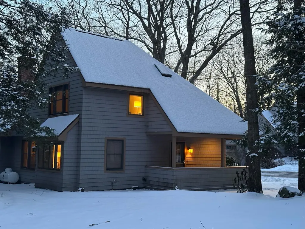 31 Concord Place Cape Elizabeth ME 04107