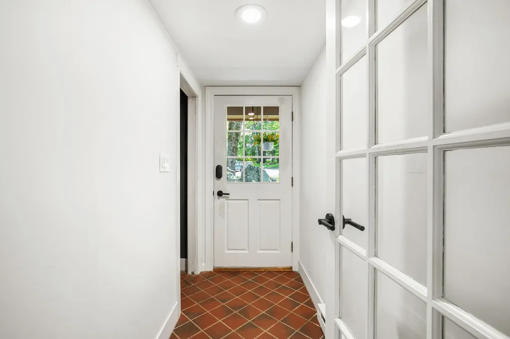 31 Concord Place Cape Elizabeth ME 04107