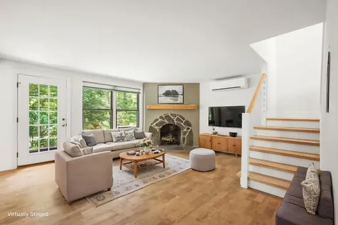 31 Concord Place Cape Elizabeth ME 04107