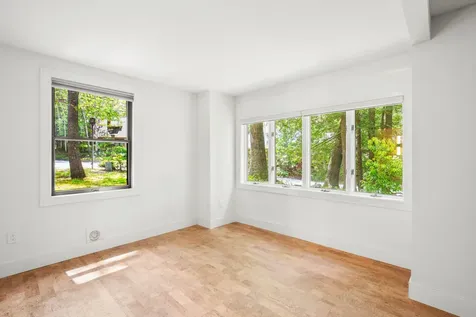 31 Concord Place Cape Elizabeth ME 04107
