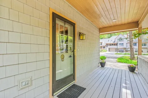 31 Concord Place Cape Elizabeth ME 04107