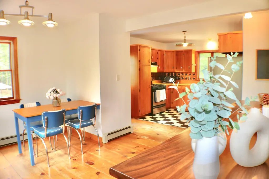 145 Linscott Road North Berwick ME 03906