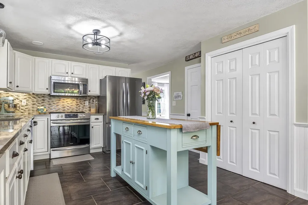 62 Wescott Road Gorham ME 04038