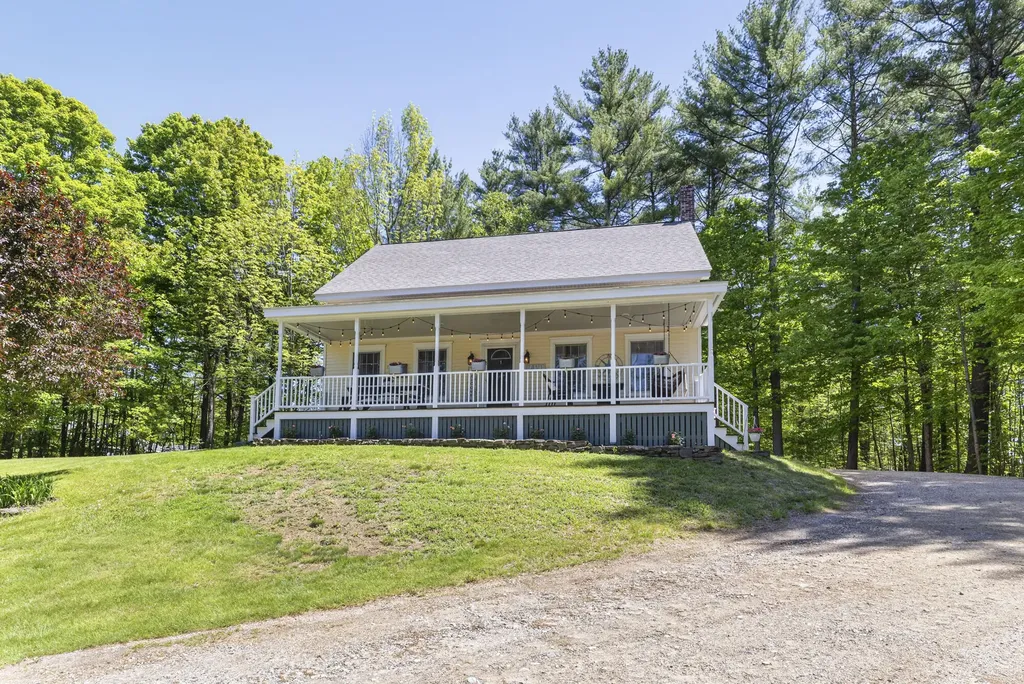 62 Wescott Road Gorham ME 04038