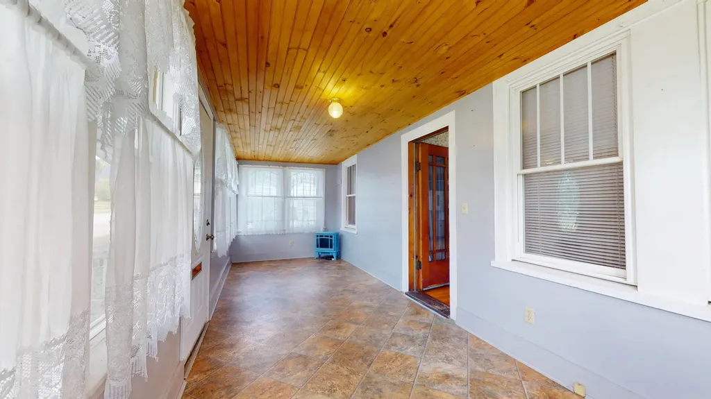 5 Spruce Street East Millinocket ME 04430