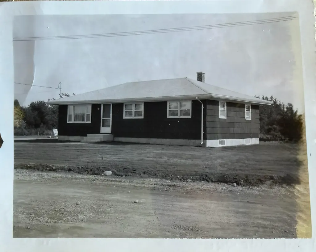 28 Marlboro Avenue Augusta ME 04330