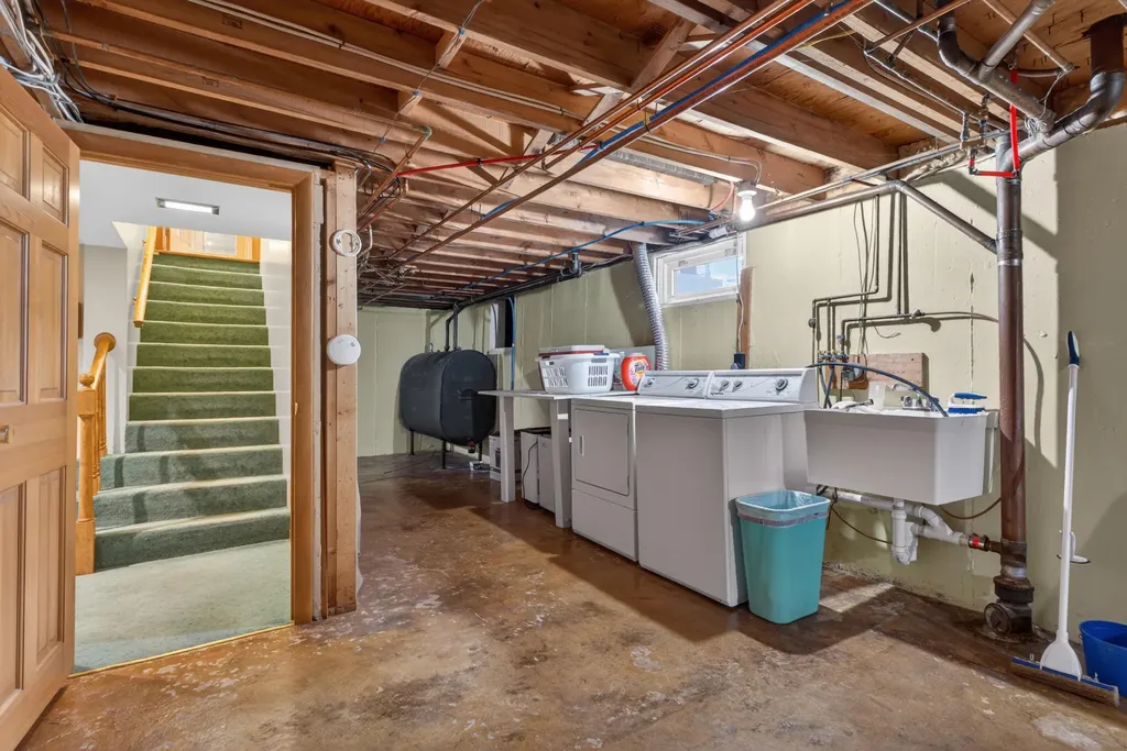 28 Marlboro Avenue Augusta ME 04330