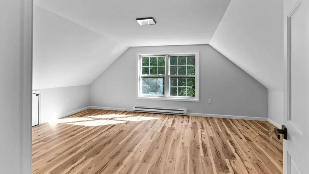 16 Dyer Road Raymond ME 04071
