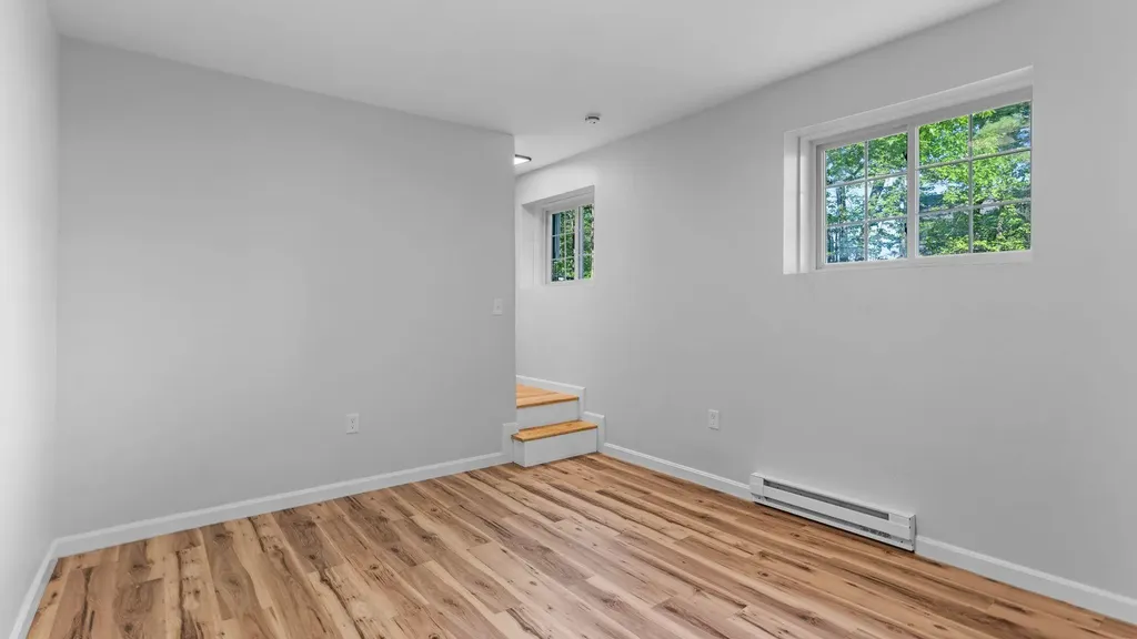 16 Dyer Road Raymond ME 04071
