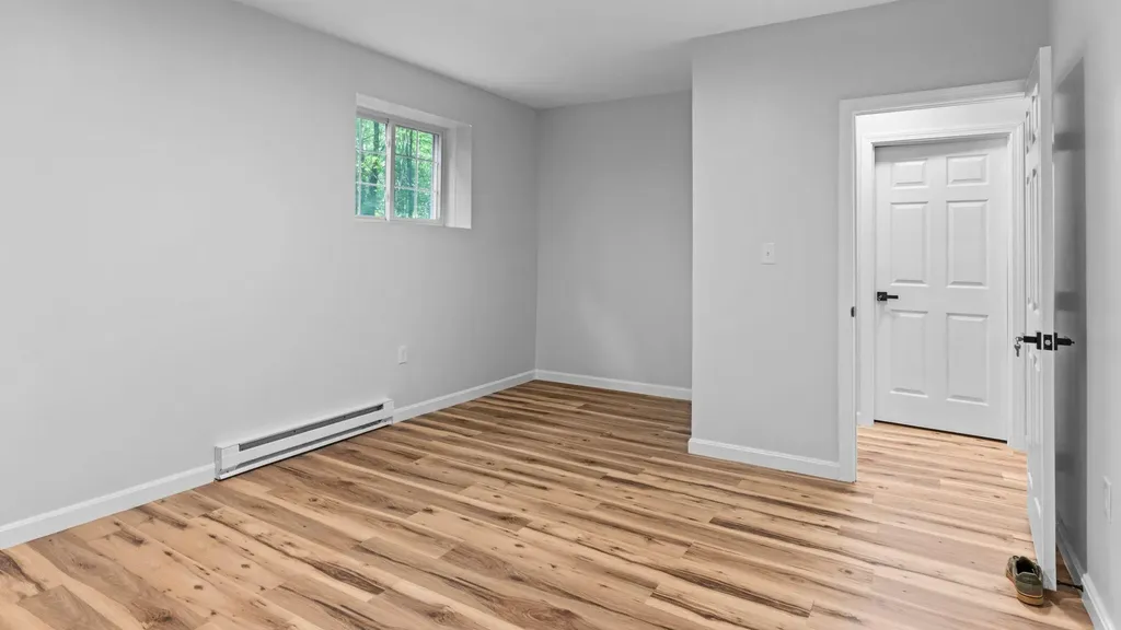 16 Dyer Road Raymond ME 04071