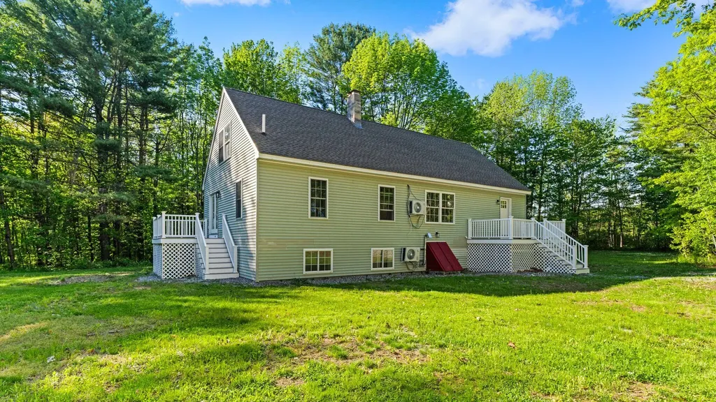 16 Dyer Road Raymond ME 04071