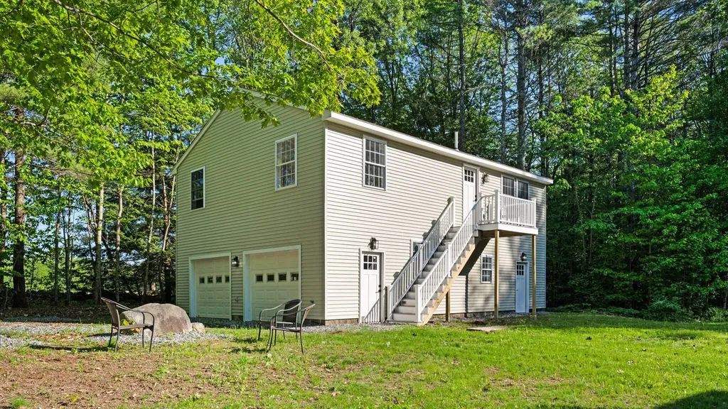 16 Dyer Road Raymond ME 04071