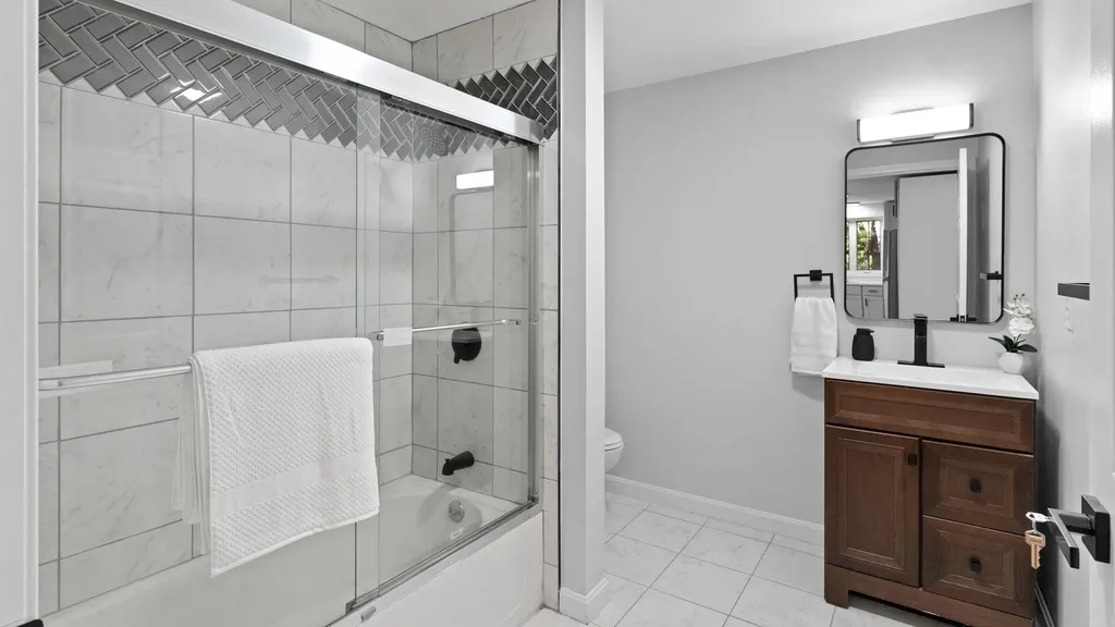 16 Dyer Road Raymond ME 04071