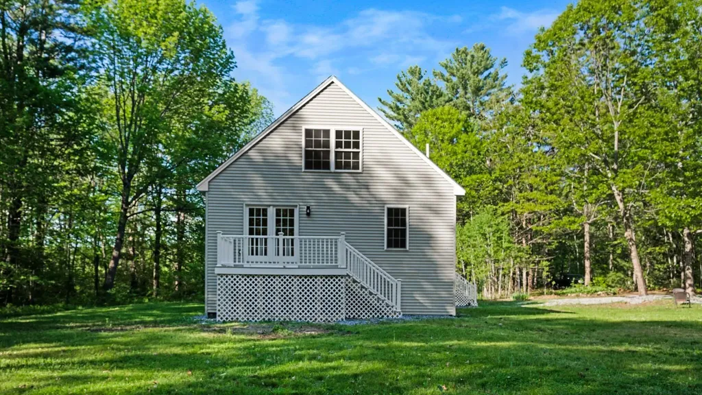 16 Dyer Road Raymond ME 04071