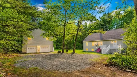 16 Dyer Road Raymond ME 04071