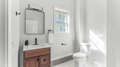 16 Dyer Road Raymond ME 04071