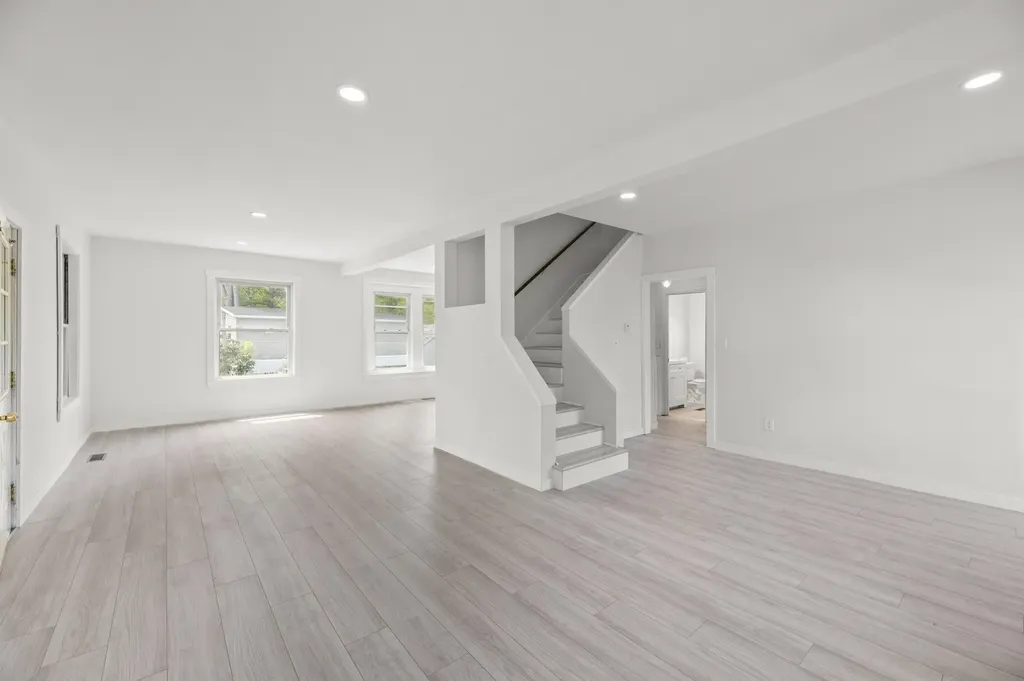 826 Riverside Augusta ME 04330