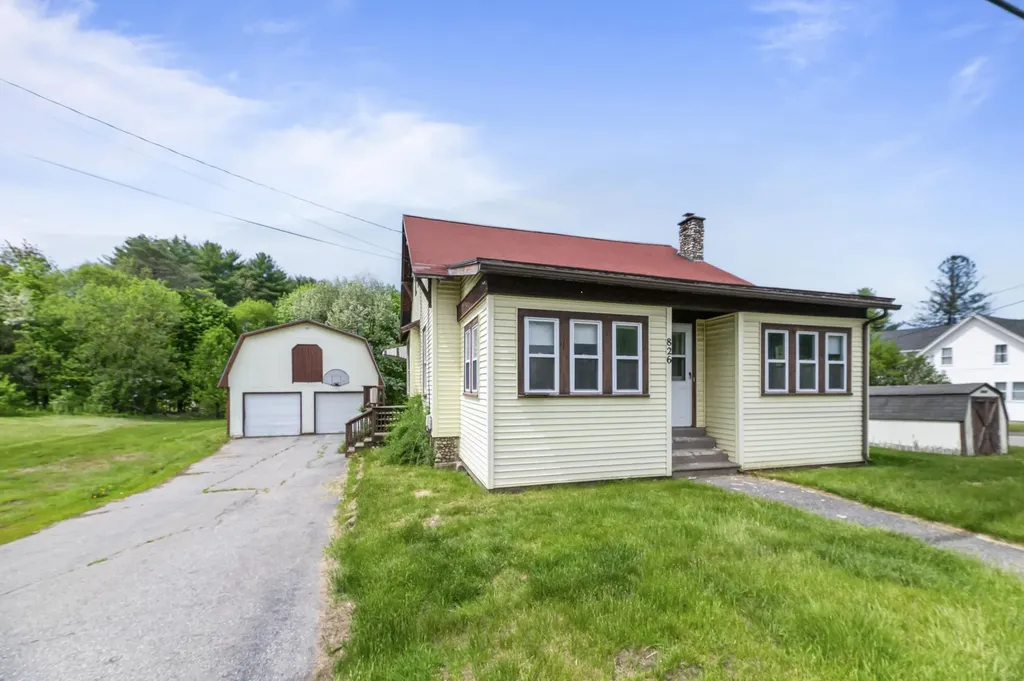 826 Riverside Augusta ME 04330