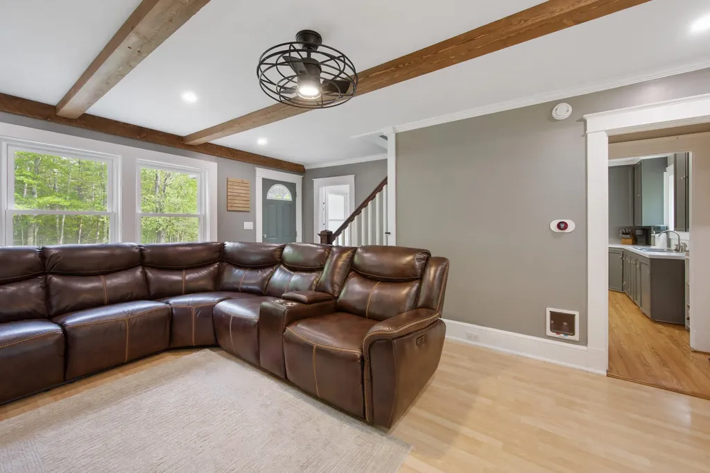 3190 Union Street Glenburn ME 04401