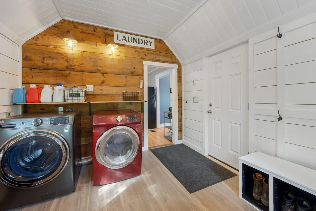 3190 Union Street Glenburn ME 04401