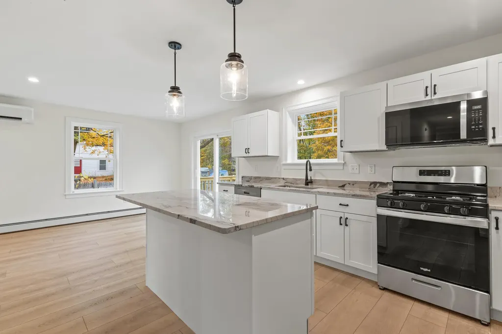 15 Lane Avenue Portland ME 04103