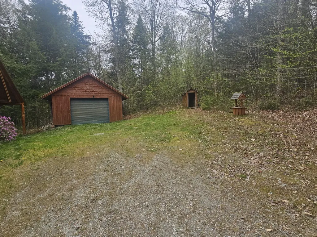 15 Ritchie Lane T5 R7 Wels ME 04765