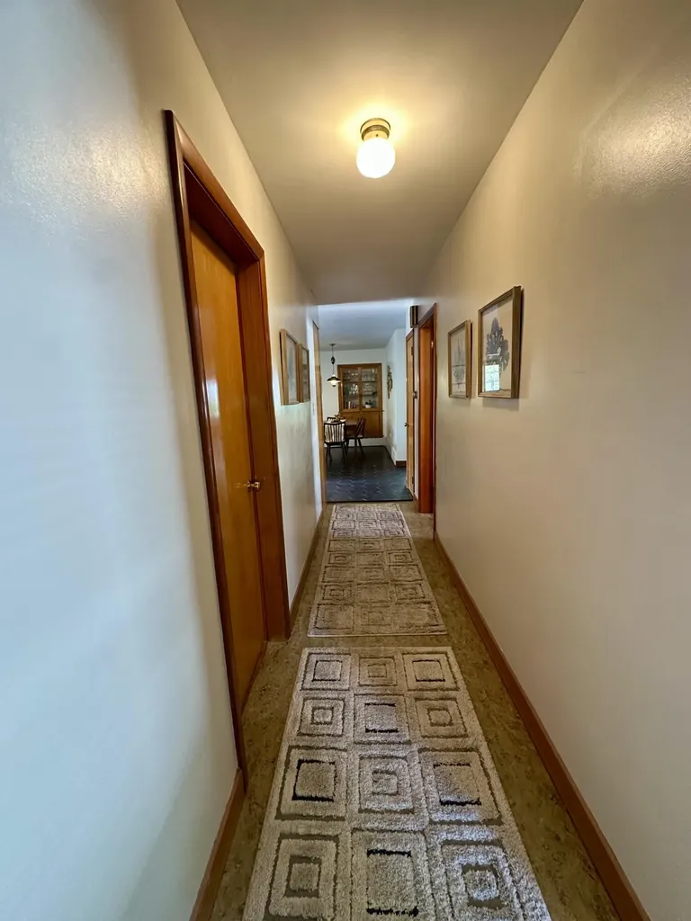 28 1/2 Mclellan Street Brunswick ME 04011