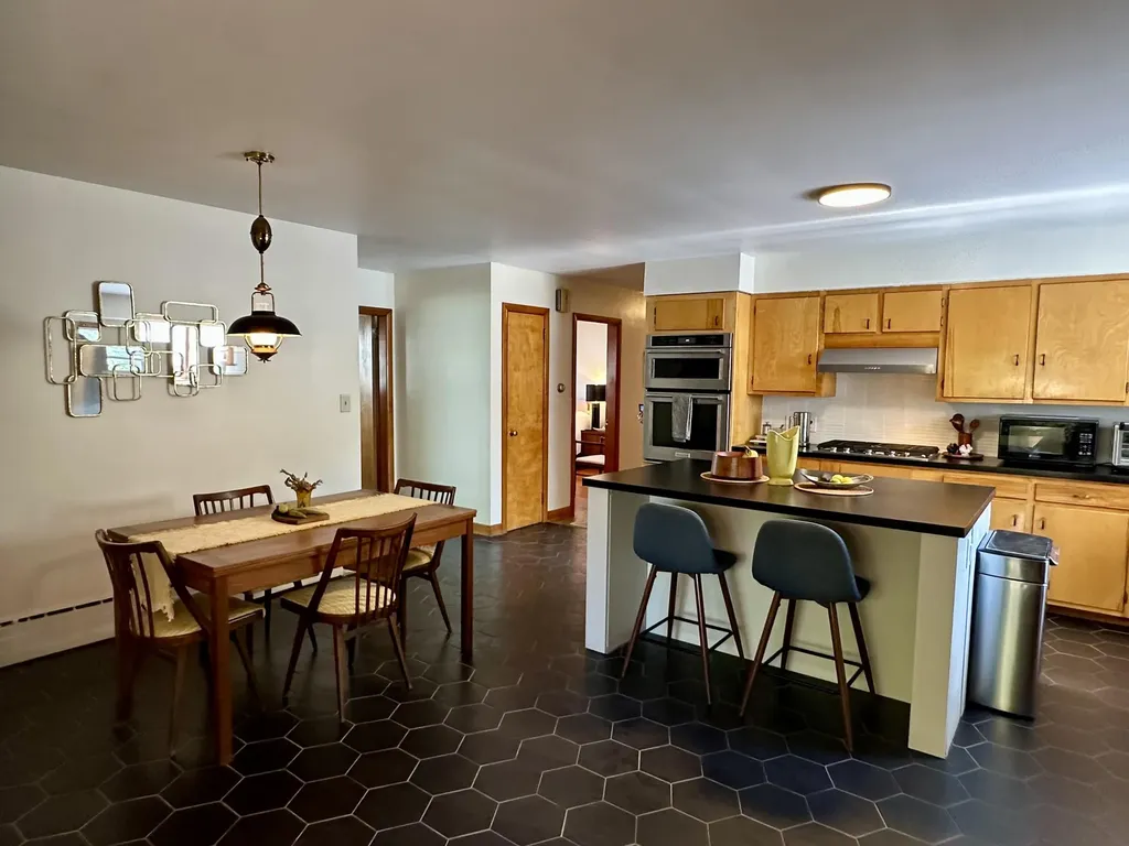 28 1/2 Mclellan Street Brunswick ME 04011