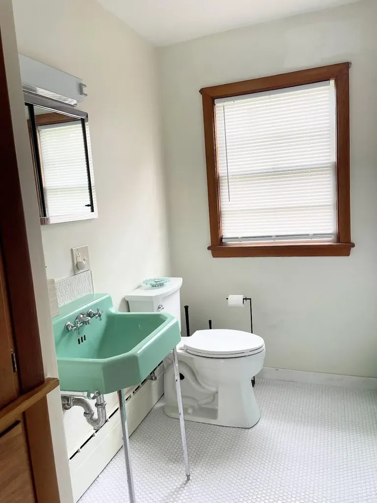 28 1/2 Mclellan Street Brunswick ME 04011