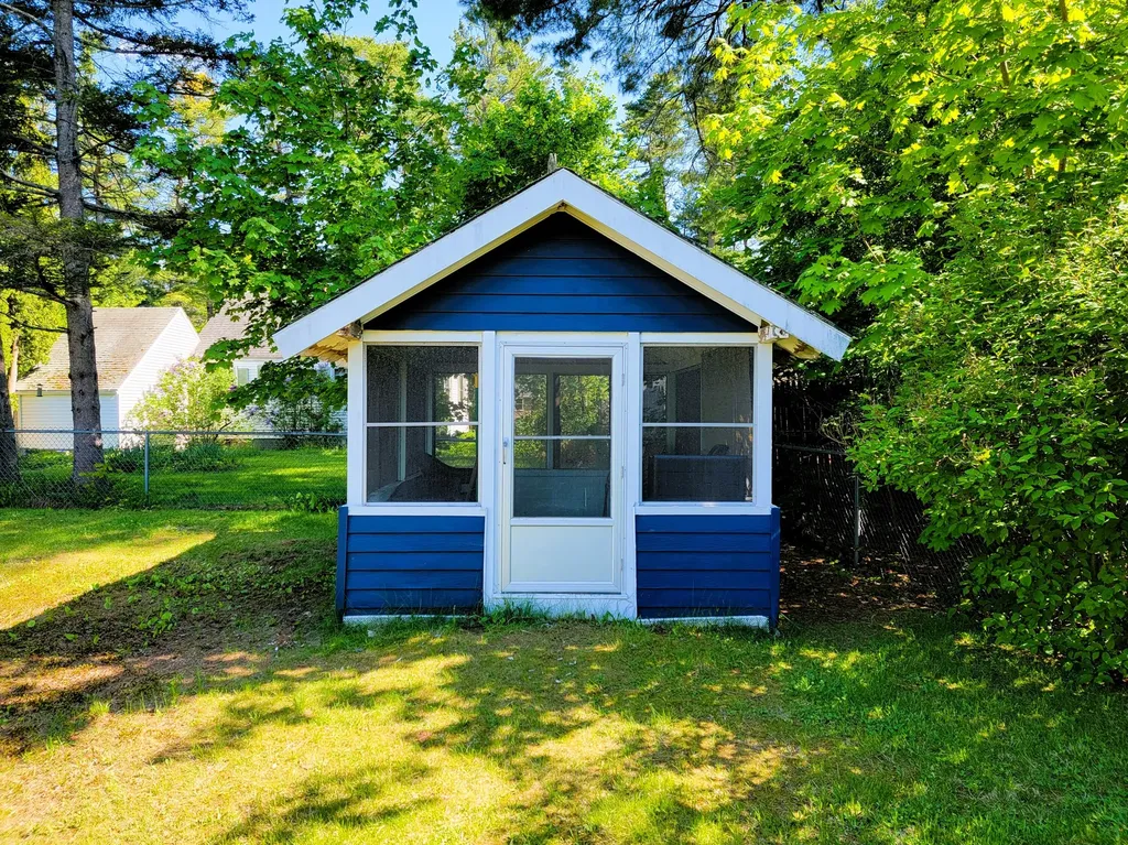 28 1/2 Mclellan Street Brunswick ME 04011