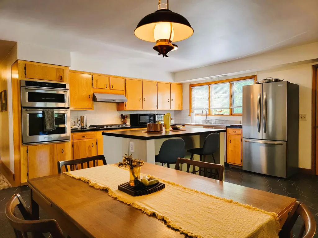28 1/2 Mclellan Street Brunswick ME 04011