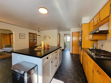 28 1/2 Mclellan Street Brunswick ME 04011