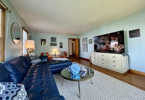 28 1/2 Mclellan Street Brunswick ME 04011