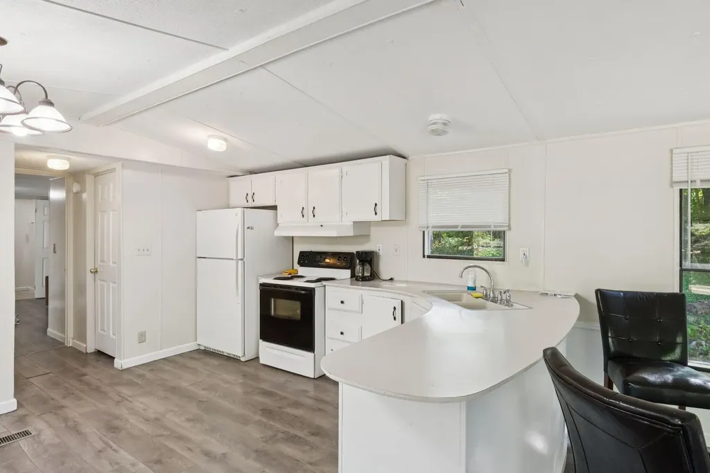 205 Rabbit Valley Road Oxford ME 04270