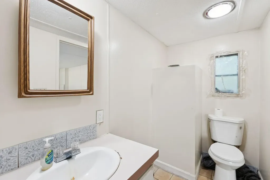 205 Rabbit Valley Road Oxford ME 04270