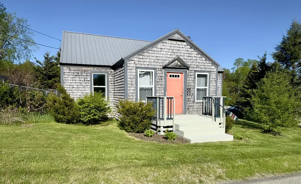 2 Dresner Street Eastport ME 04631