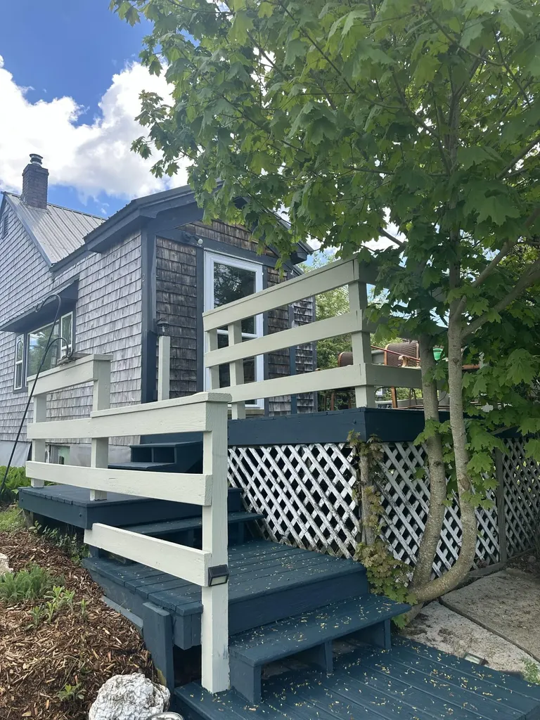 2 Dresner Street Eastport ME 04631