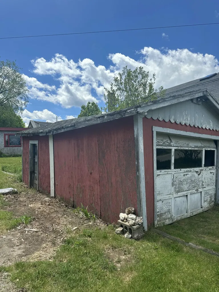 2 Dresner Street Eastport ME 04631