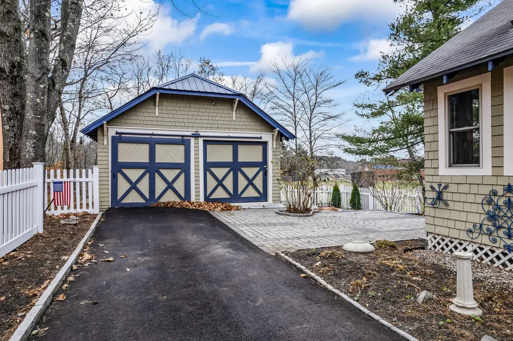 53 Portland Road Bridgton ME 04009