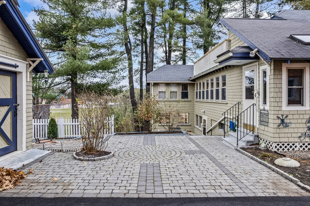 53 Portland Road Bridgton ME 04009
