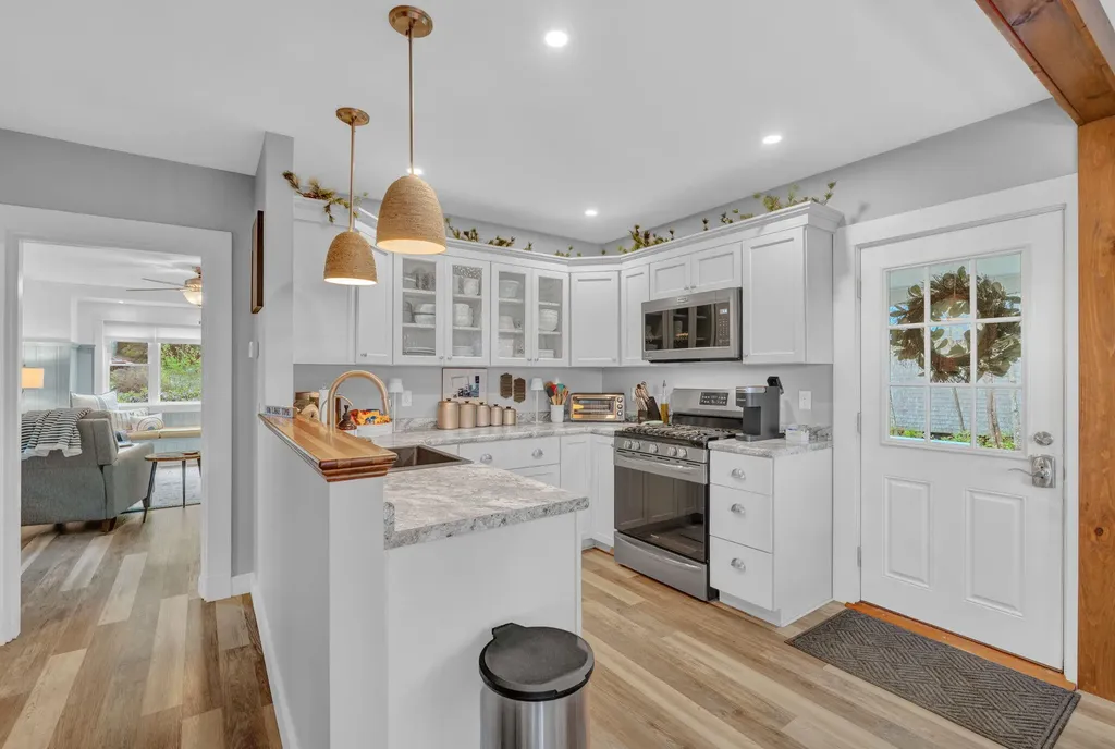 31 Salmon Road Madison ME 04950