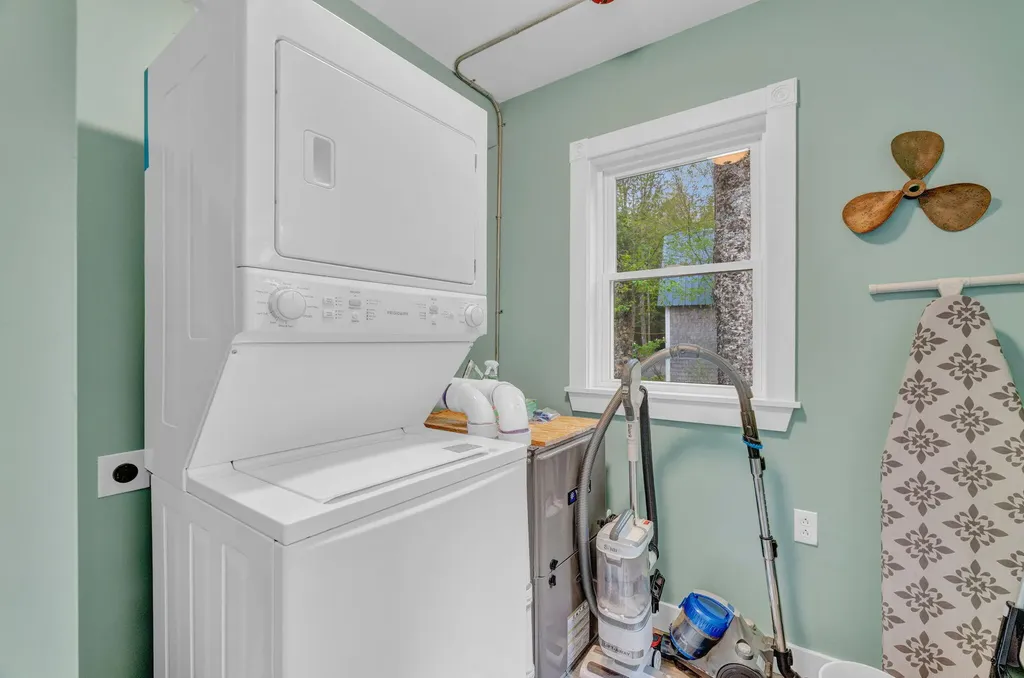 31 Salmon Road Madison ME 04950