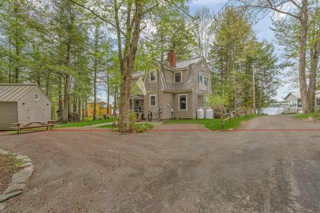 31 Salmon Road Madison ME 04950