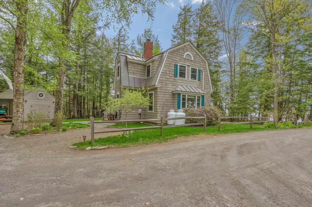 31 Salmon Road Madison ME 04950