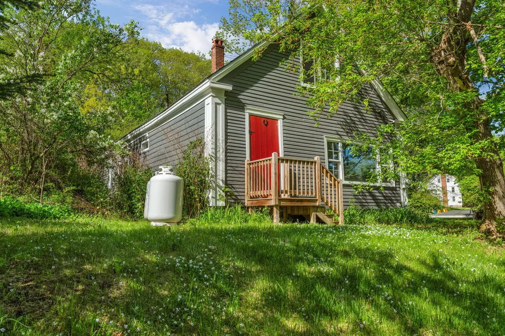 4 Morse Road Monmouth ME 04265