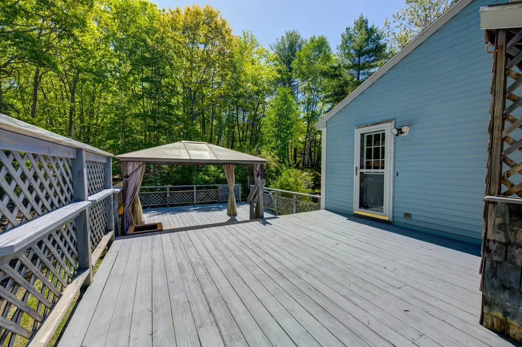 45 Patricia Avenue Raymond ME 04071