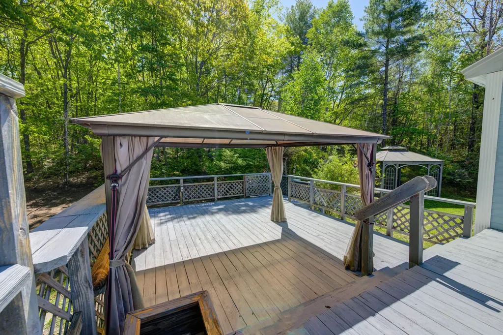 45 Patricia Avenue Raymond ME 04071