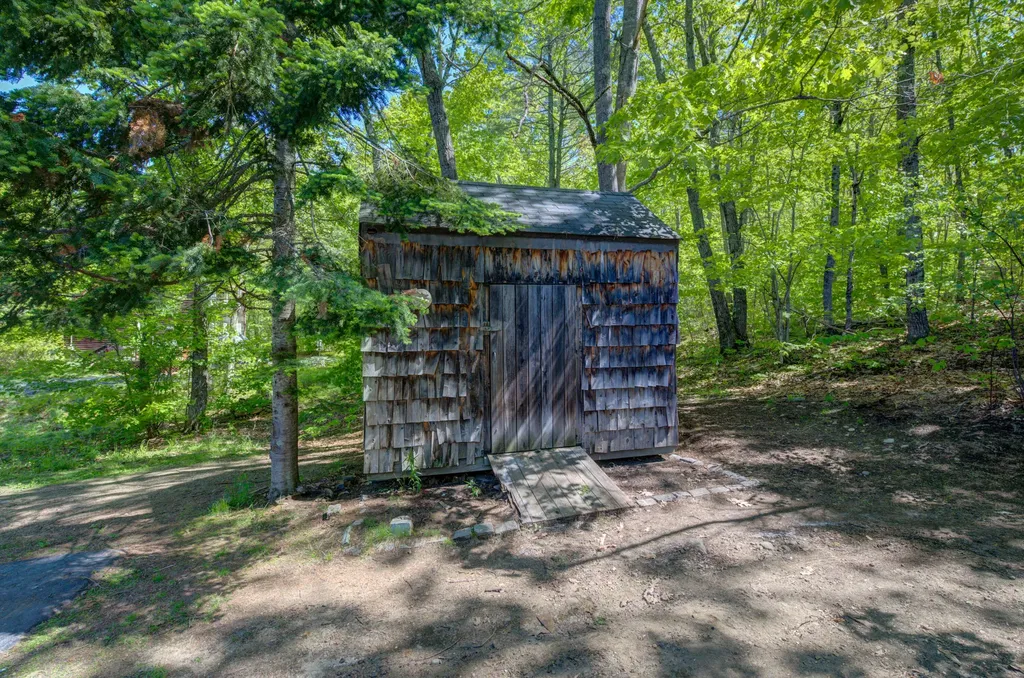 45 Patricia Avenue Raymond ME 04071