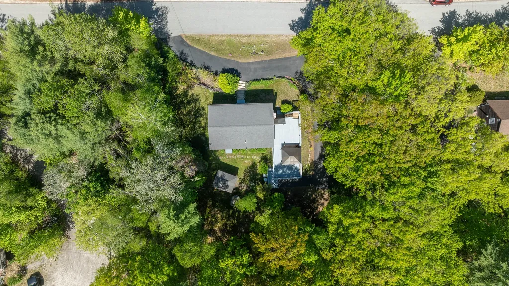 45 Patricia Avenue Raymond ME 04071