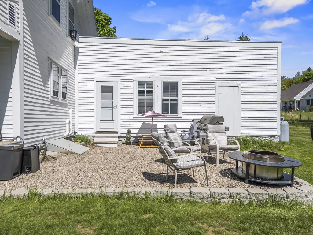 29 Depot Road Lebanon ME 04027